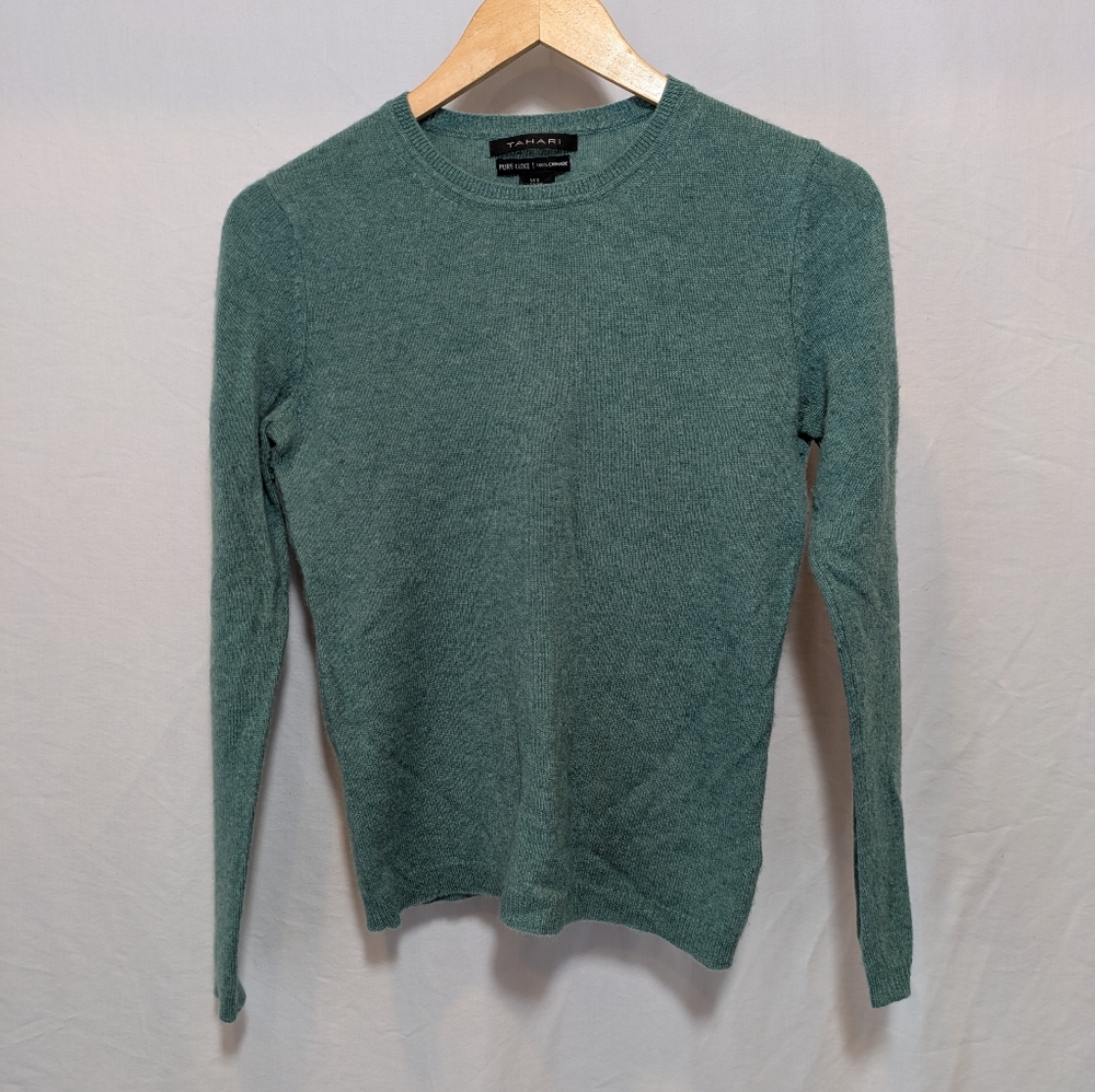 Small women's Tahari pure luxe 100% cashmere green lightweight knit sweater